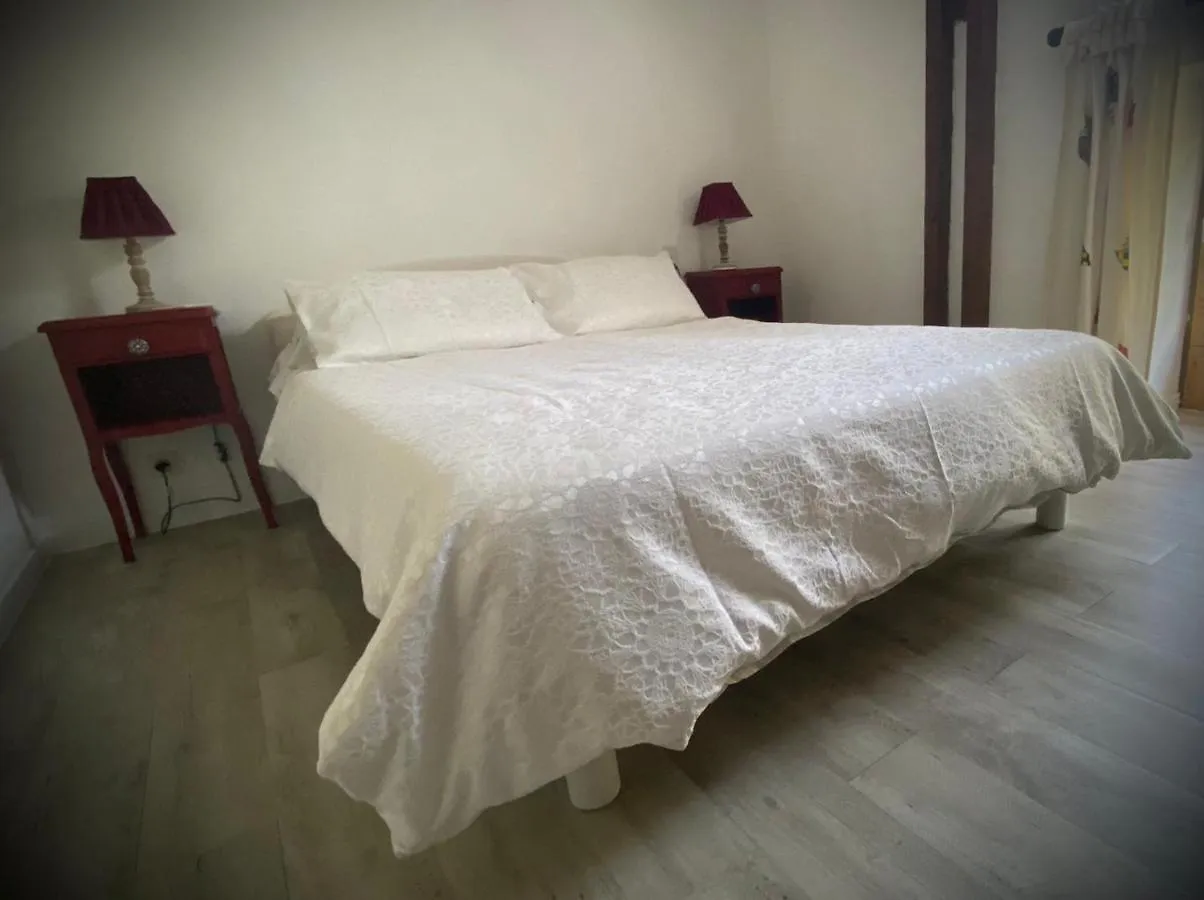 La Charbonniere Bed & Breakfast Mohon 0*,  France